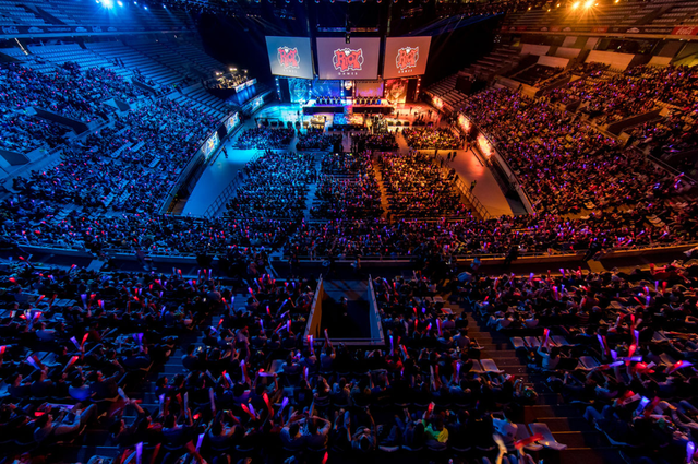 外援人数多 外援人数多