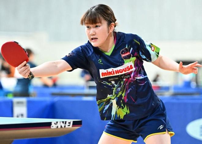 到她巨大的 到她巨大的