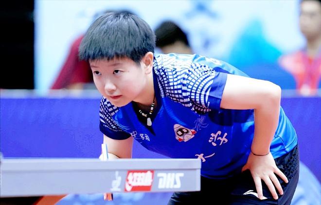 怀显得更为 怀显得更为